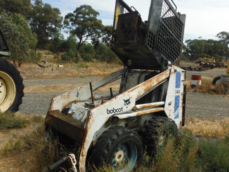 743 Bobcat Skid Steer (Lot 4)