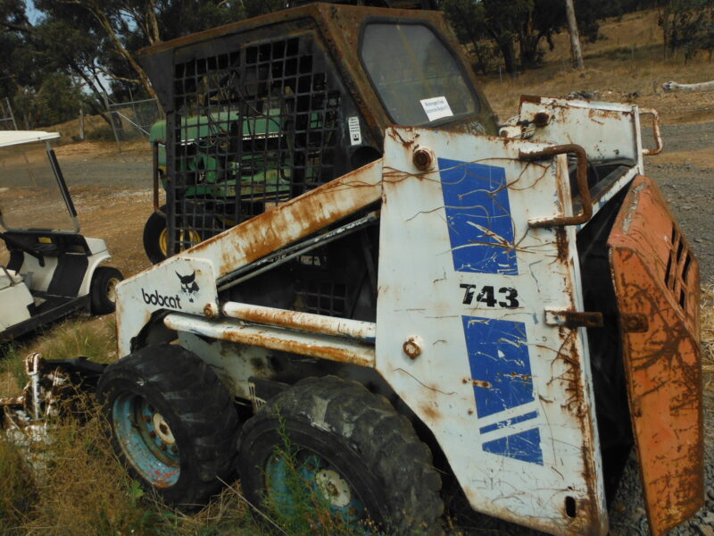 743 Bobcat Skid Steer (Lot 4)