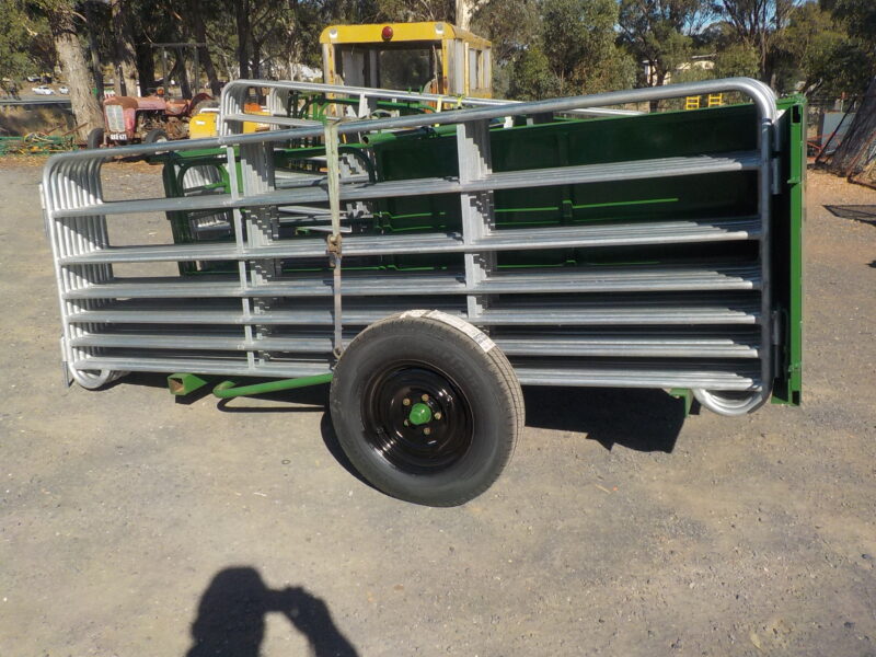 Cyclone Sheep Yards (JJ01245)