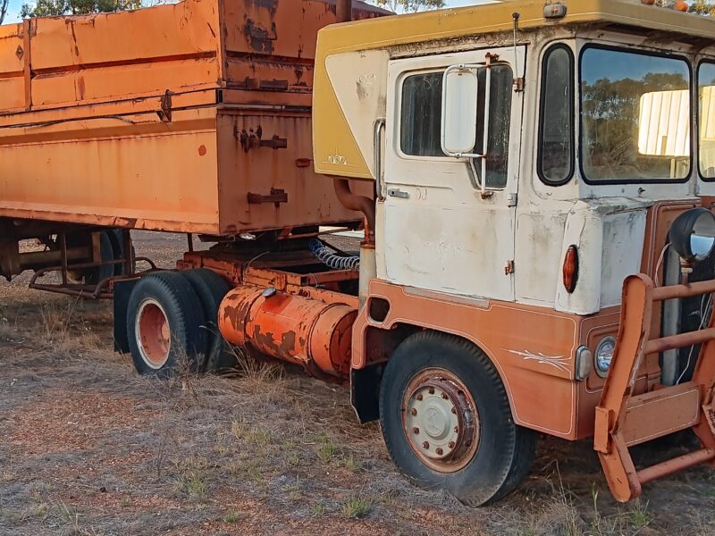 Atkinson truck and trailer (D00990) – Maryborough Machinery