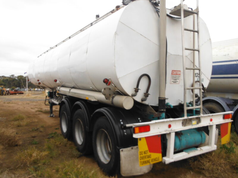 Tri Fuel Tanker (D00993)