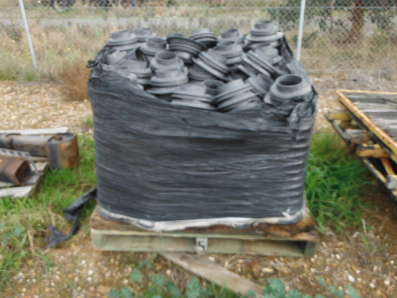 Pallet of plastic collars (Lot 11)