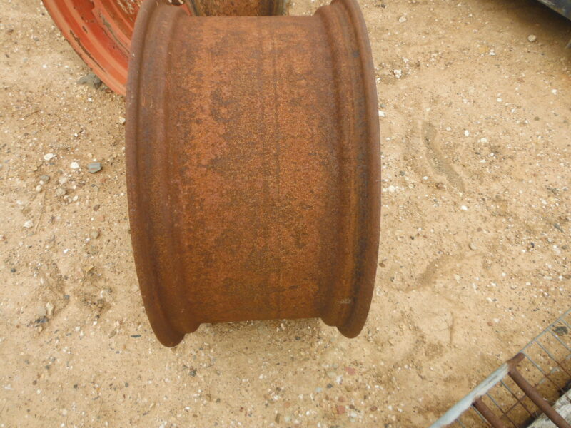 Tractor rim 1 (Lot 107)