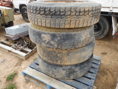 Truck rims 2 (Lot 120)