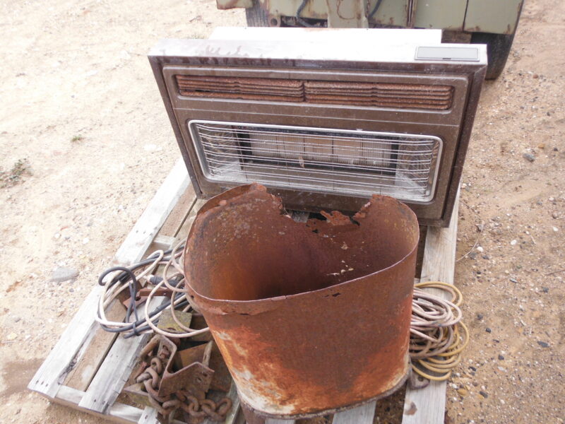 Power leads heater etc (Lot 121)