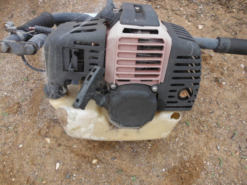 One man post hole motor (Lot 141)