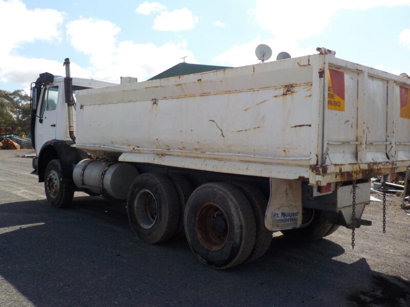 Mercedes 2222 Tip Truck 6X4 (D01006)