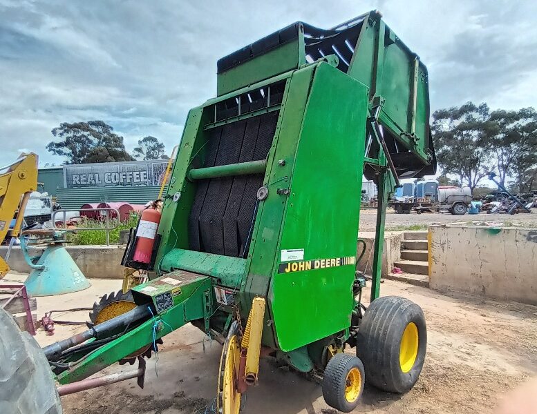 John Deere 435 Round Baler (JJ01470)