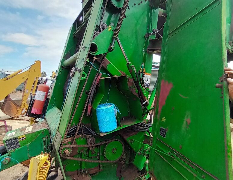 John Deere 435 Round Baler (JJ01470)