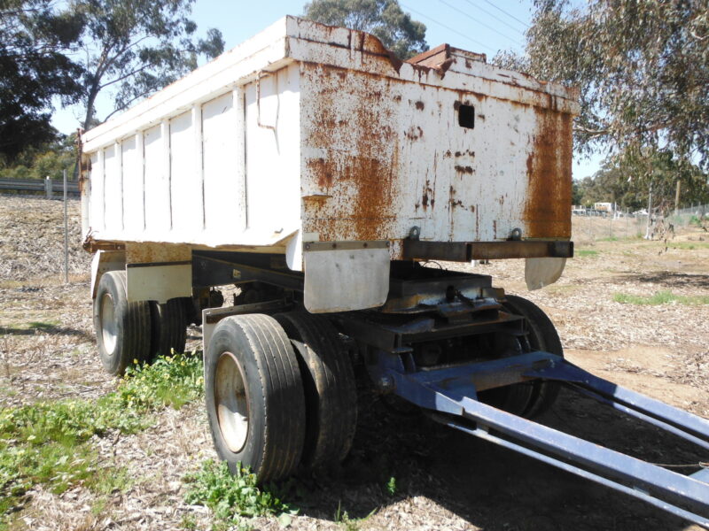 Off road Tipper (D01007)