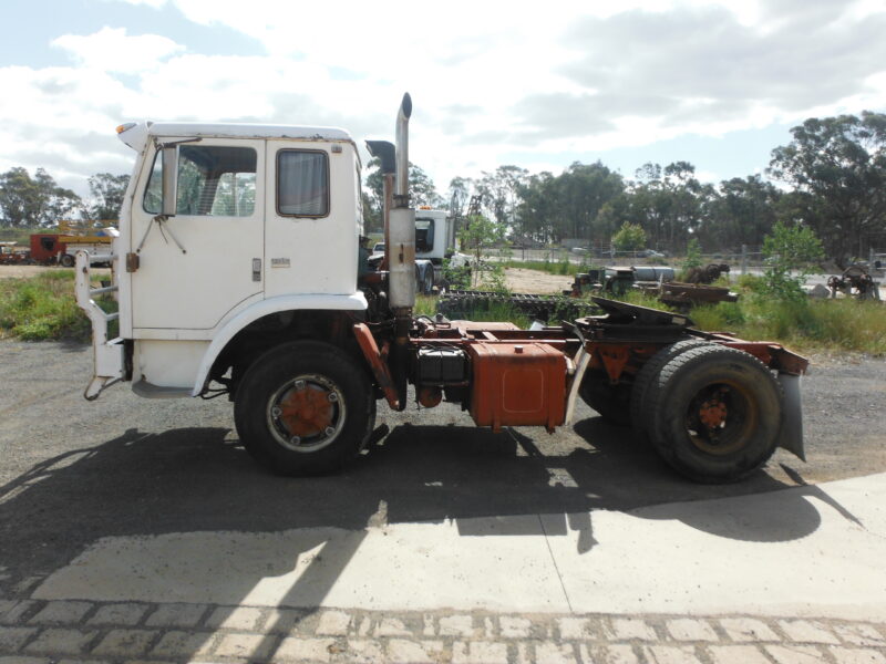 International Acco Prime Mover 2150B (D01016)