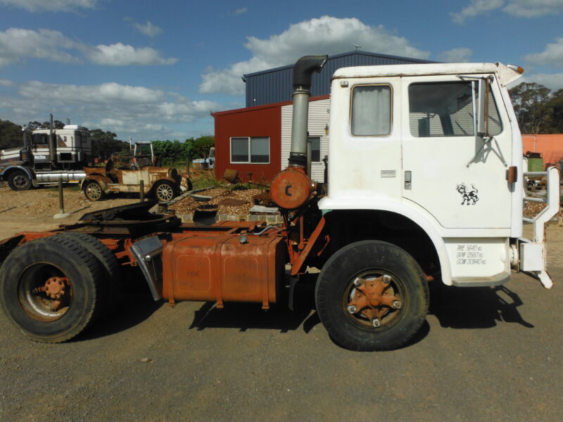 International Acco Prime Mover 2150B (D01016)